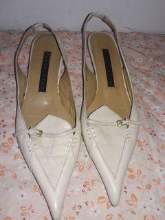 PURA LOPEZ cream leather sling back shoes