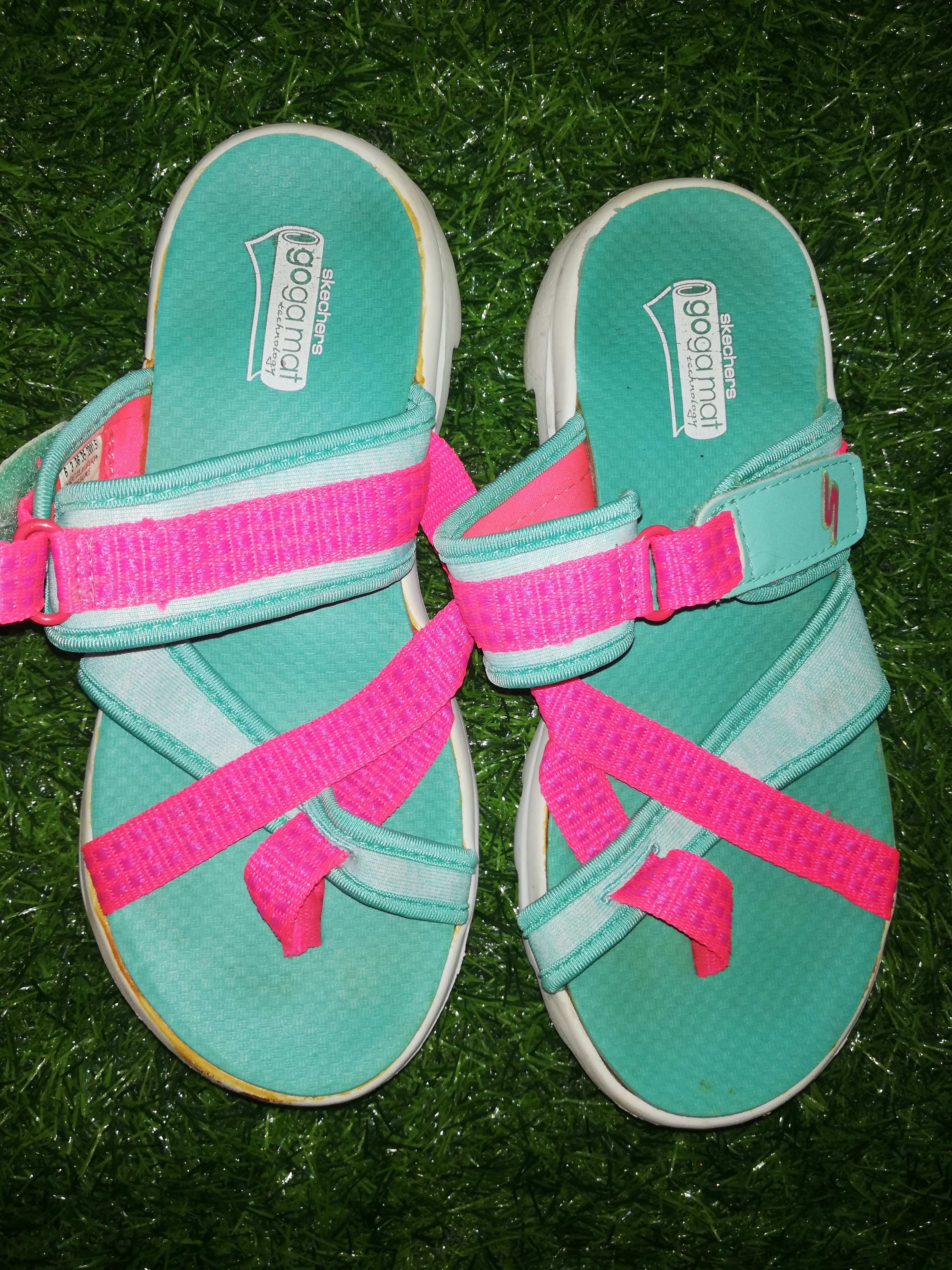 goga sandals