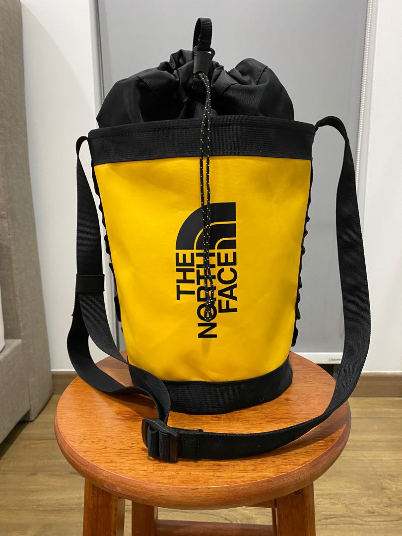 North face best sale explore bucket bag