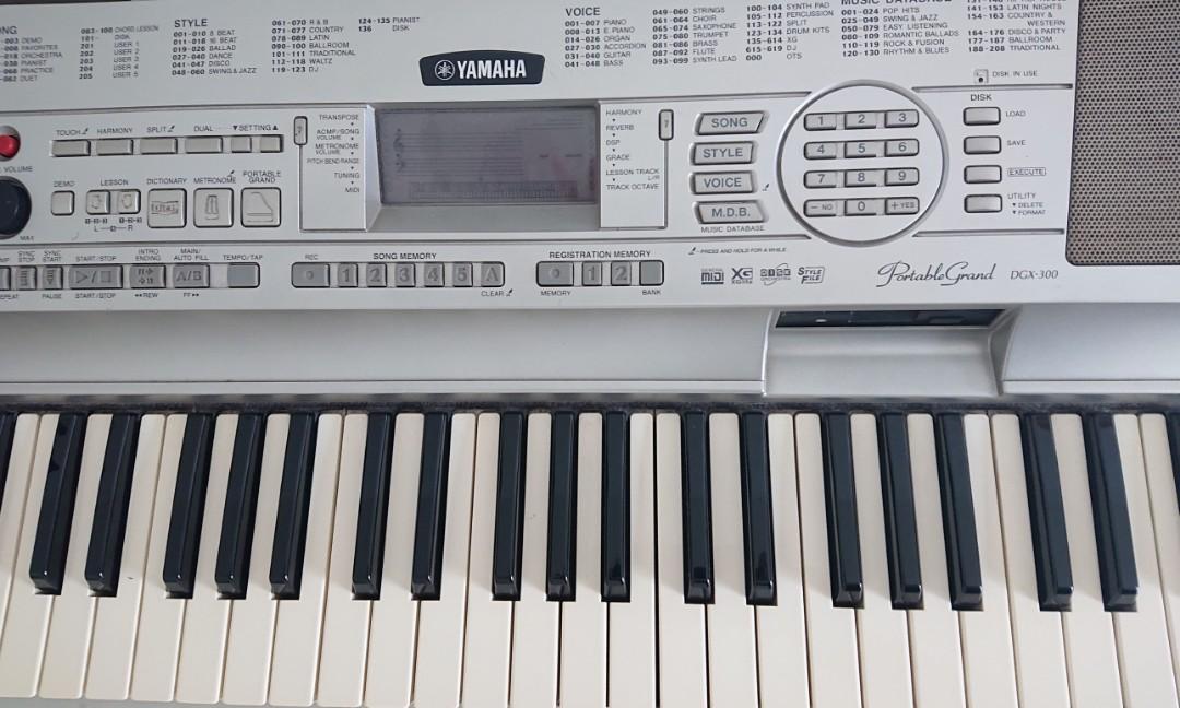Yamaha Keyboard DGX 300 Portable Grand Untuk Dijual Hobbies