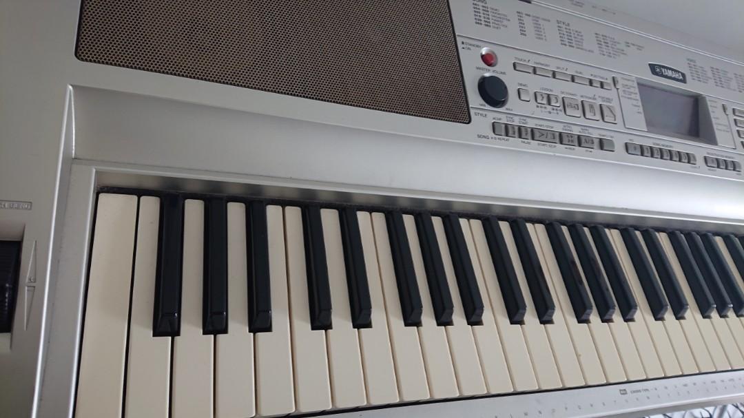Yamaha Keyboard DGX 300 Portable Grand Untuk Dijual, Hobbies & Toys