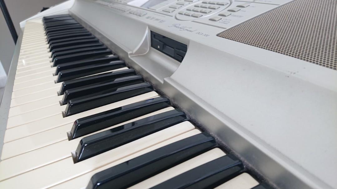 Yamaha Keyboard DGX 300 Portable Grand Untuk Dijual, Hobbies & Toys