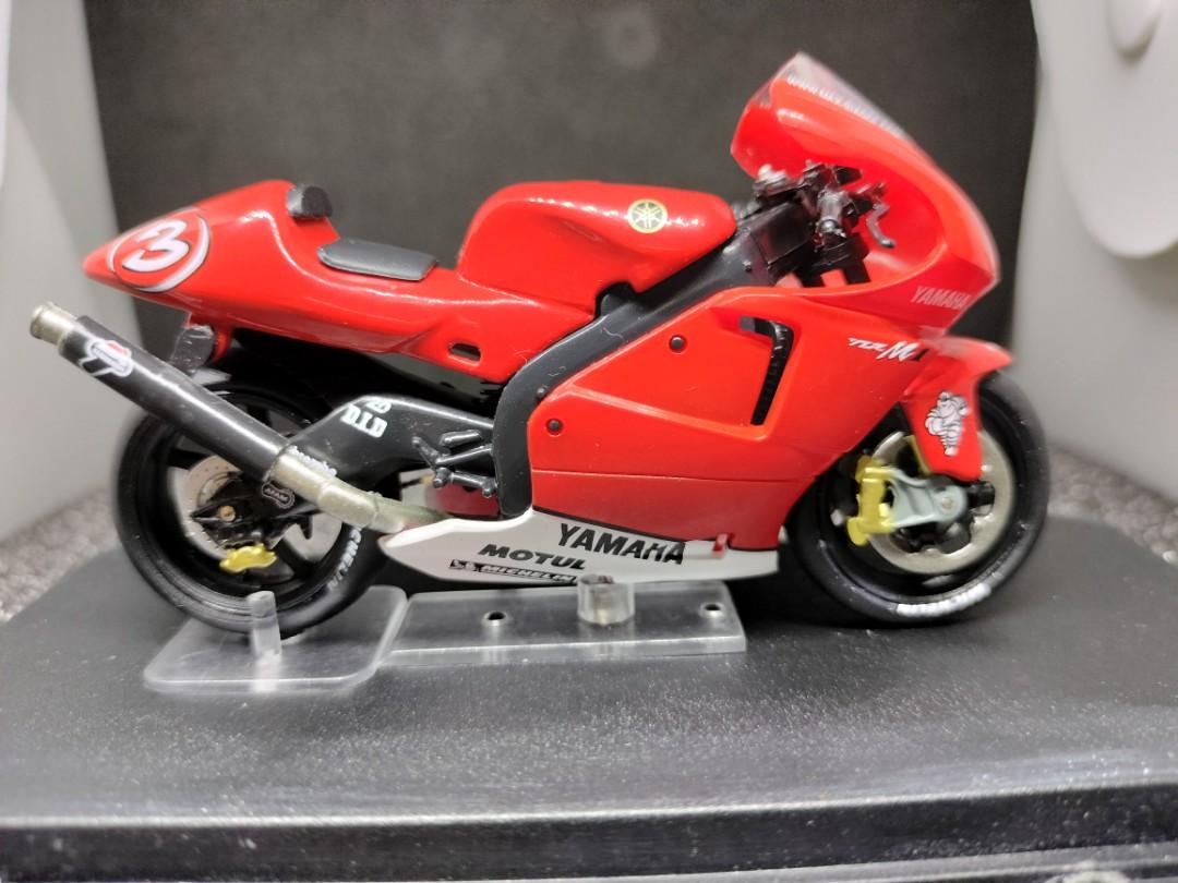 MINICHAMPS 1/12 MAX Biaggi 2001 Sur Yamaha Yzr 500 Moto Gp 2001 - 122016303 EUR 90,00 - FR