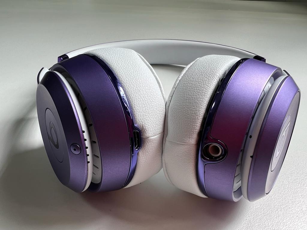 Ultra violet beats solo 3 hot sale