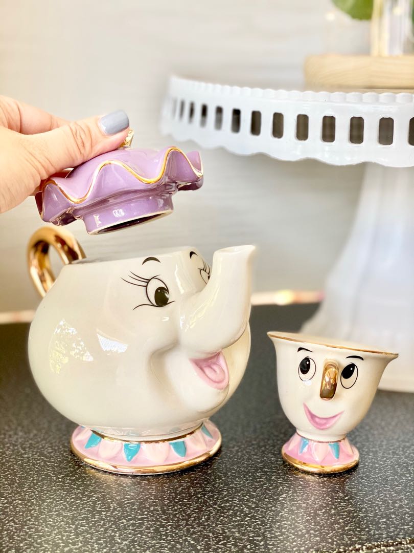 Brand new Disney Mrs. Potts and Chip Tea cup set (beauty and the beast