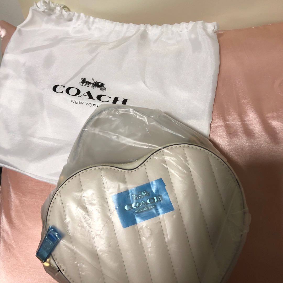 Coach Heart Crossbody Bag in White, Women's Fashion, Bags & Wallets,  Cross-body Bags on Carousell