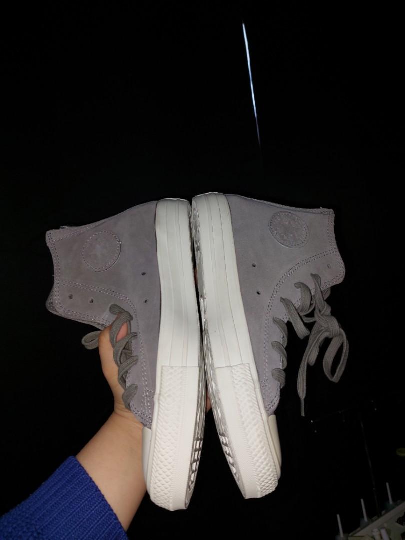 Converse store 36.5 zip