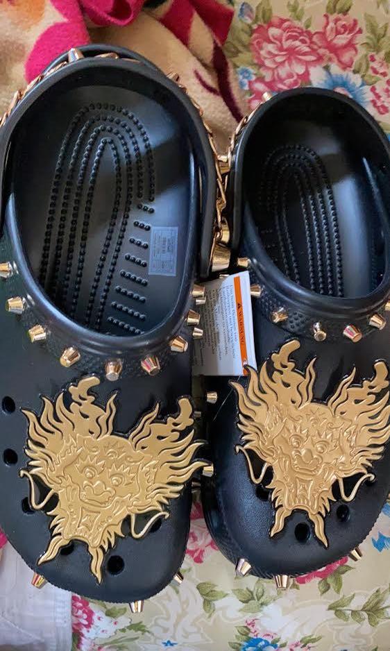 Vivienne tam crocs store