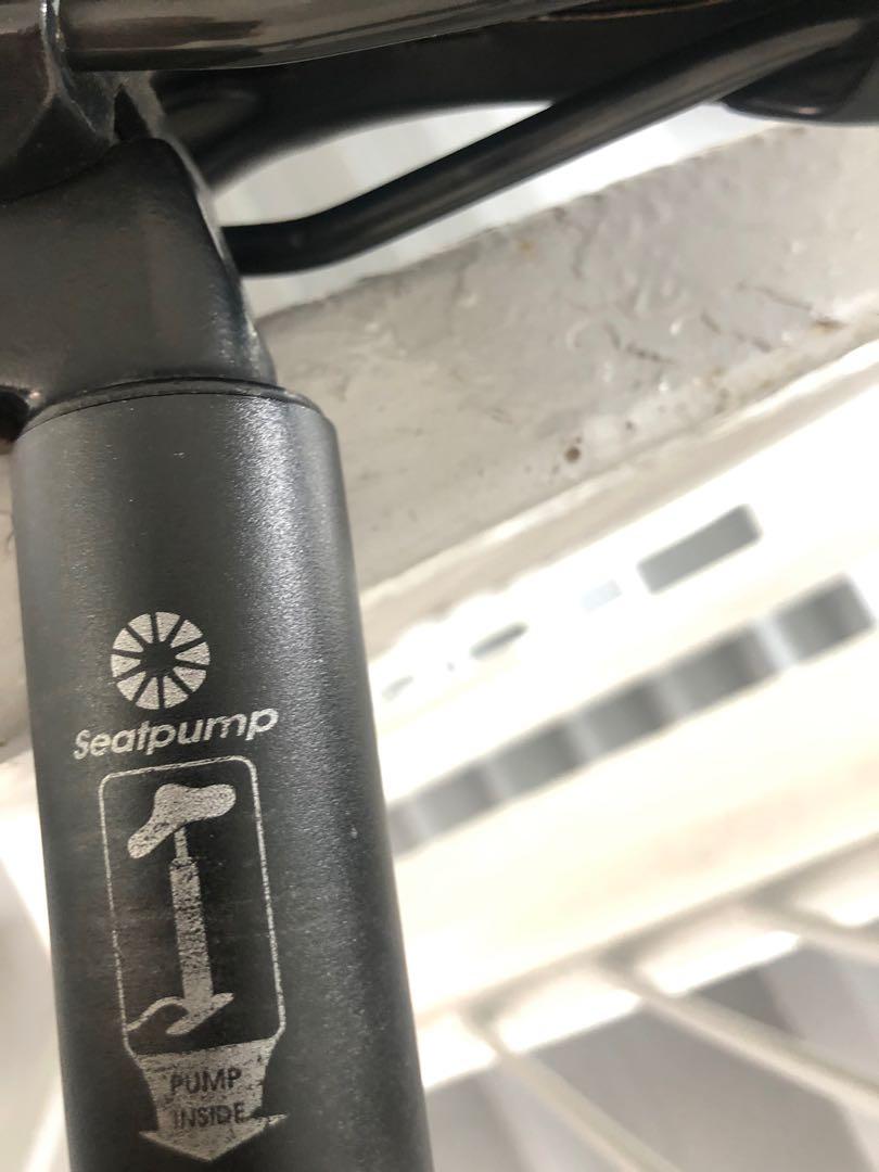 Dahon seatpost pump, Sports Equipment, Bicycles & Parts, Parts