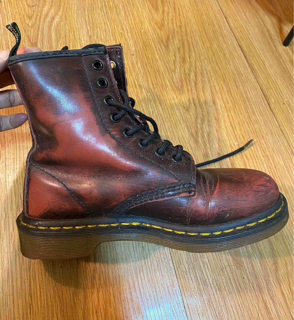 DOCS Classic Dr. Martens AirWair 8 hole Rust Blood Red Women s