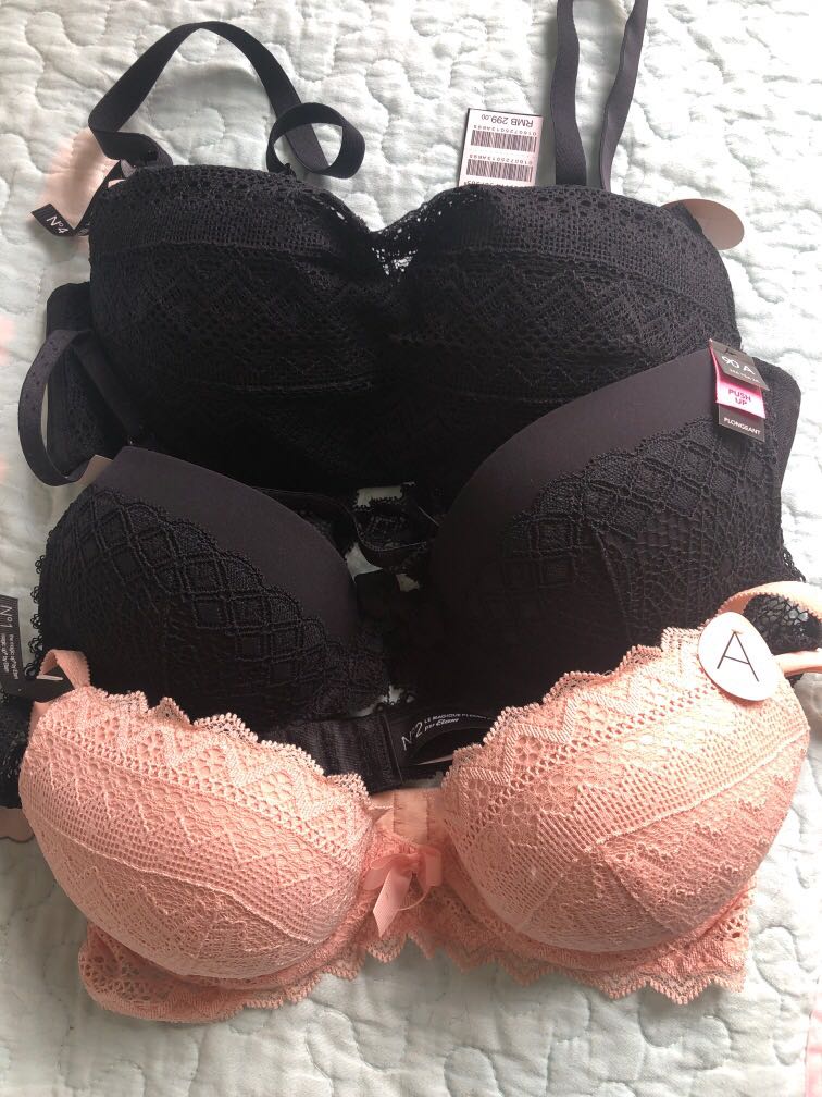 NEW WITH TAGS ATTACHED: VICTORIA'S SECRET BODY BY VICTORIA BRA