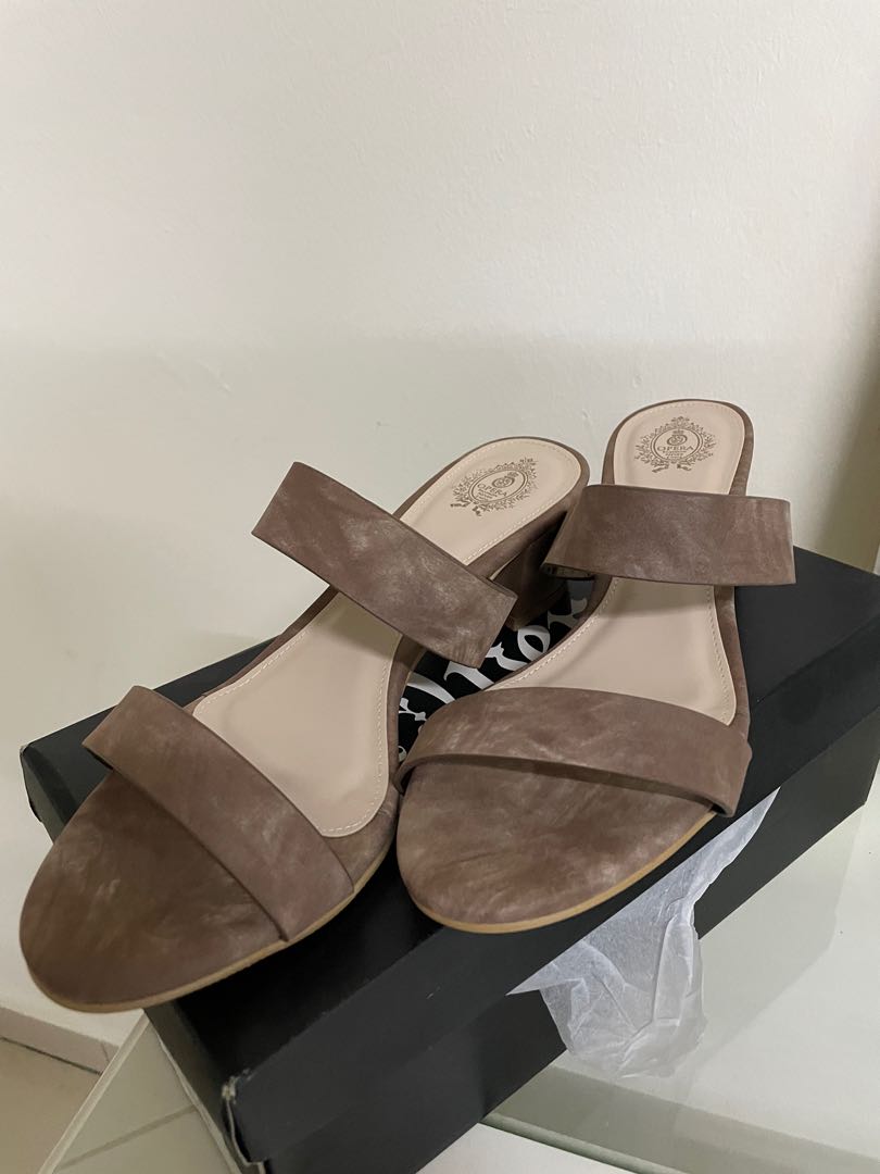 Jonak opera on sale