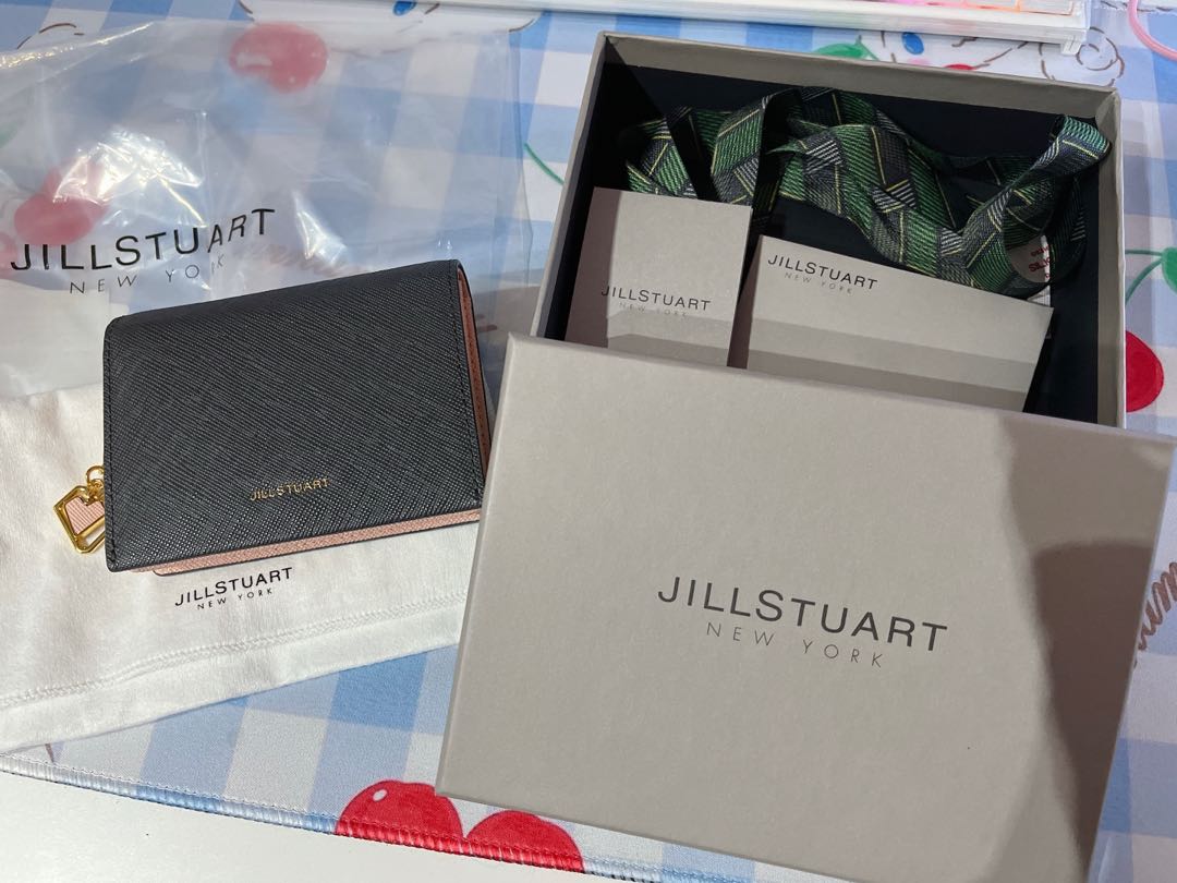 Jill stuart bifold wallet with pink logo diamond charm, Women's Fashion ...