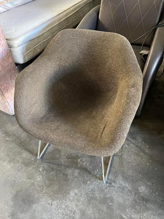 Kerusi armchair hot sale