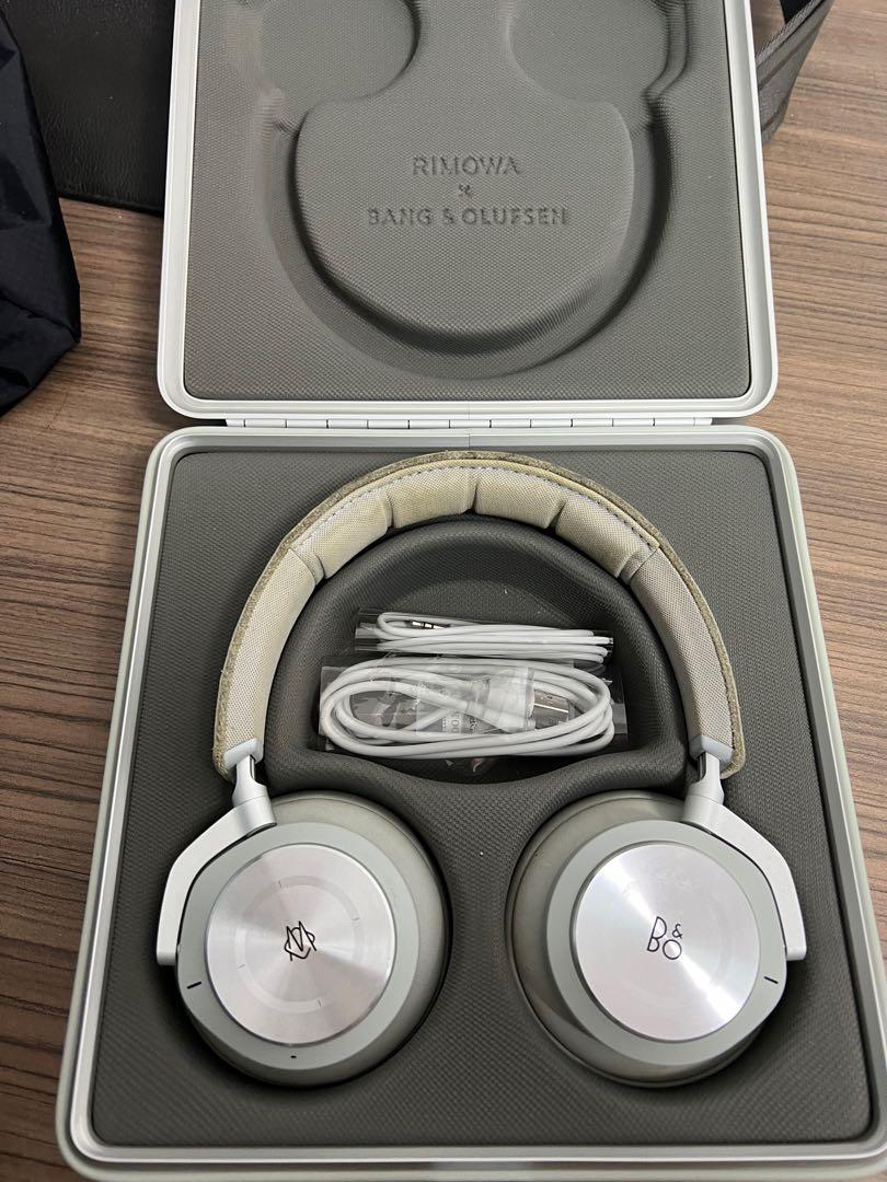 Rimowa best sale bang olufsen