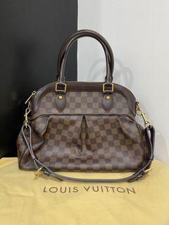 Excellent condition Louis Vuitton Trevi PM in Damier Ebene Canvas (Date code:  FL1140), Luxury, Bags & Wallets on Carousell