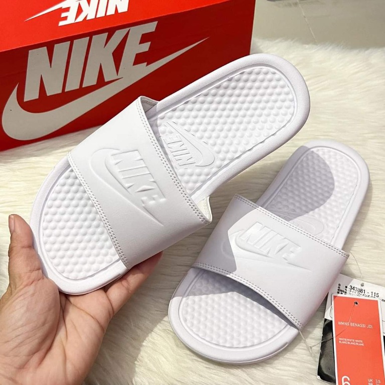 Nike benassi slides women's white 2025