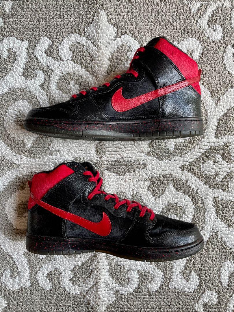Krampus dunks store