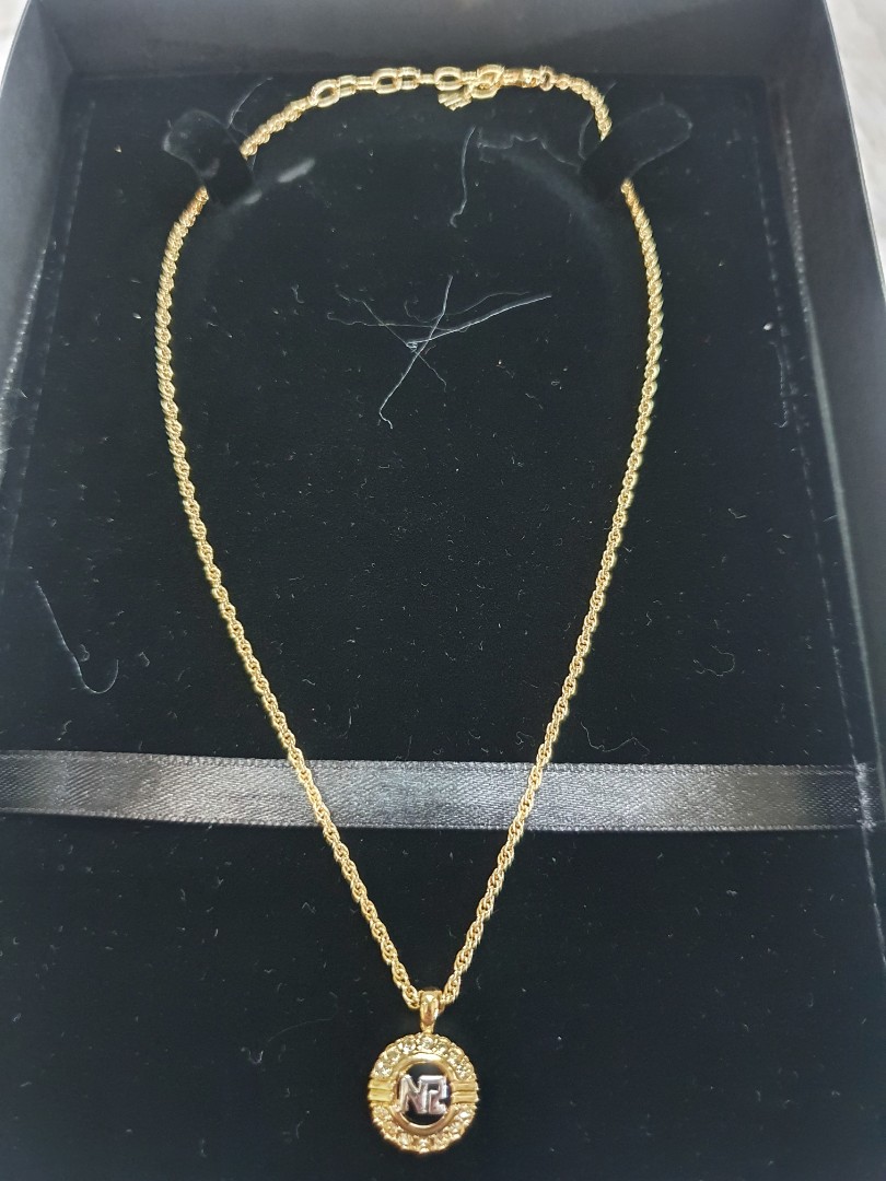 Nina Ricci Necklace, Women's Fashion 