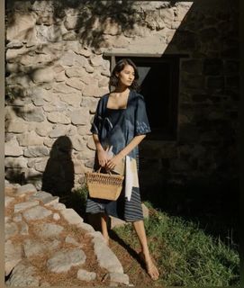 (Category: ) located in . Submitted by clearmawardrobe (Listing ID 1156582039, Image 1). Description: .