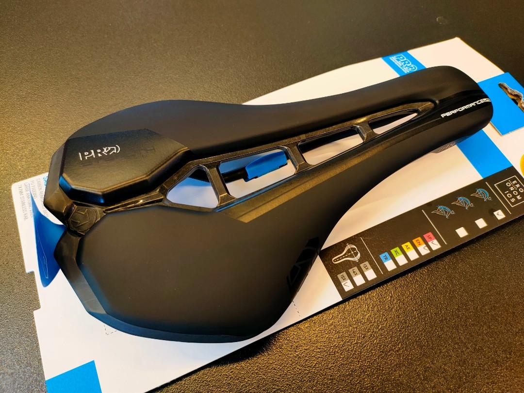 PRO Stealth Performance Saddle 142/152mm, Sports Equipment