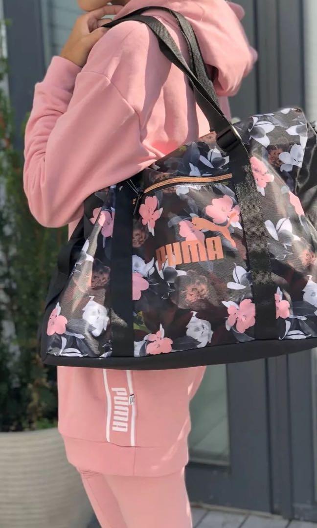 Adición relé Valiente Puma Duffle Bag, Fesyen Wanita, Tas & Dompet di Carousell