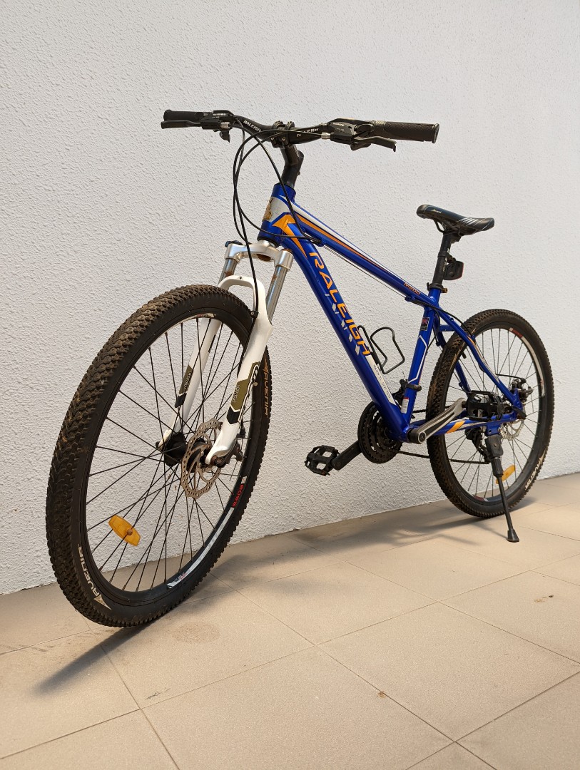 Raleigh M200 Mountain Bike