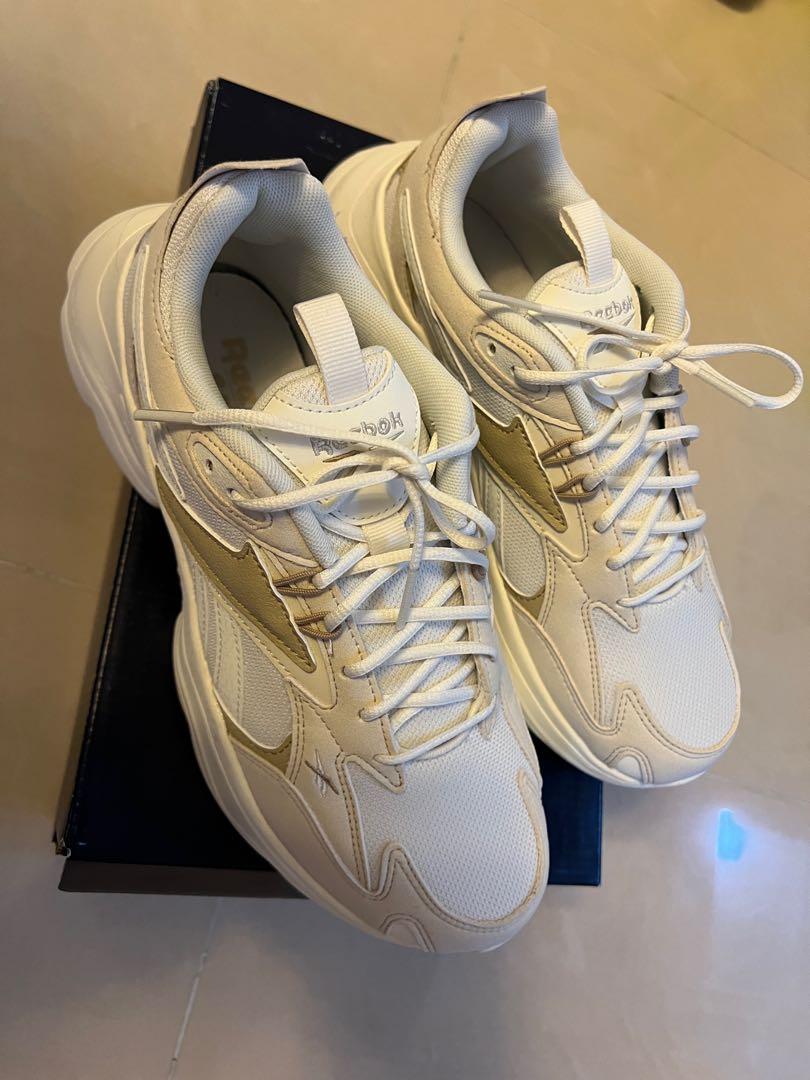 Reebok cn23 on sale