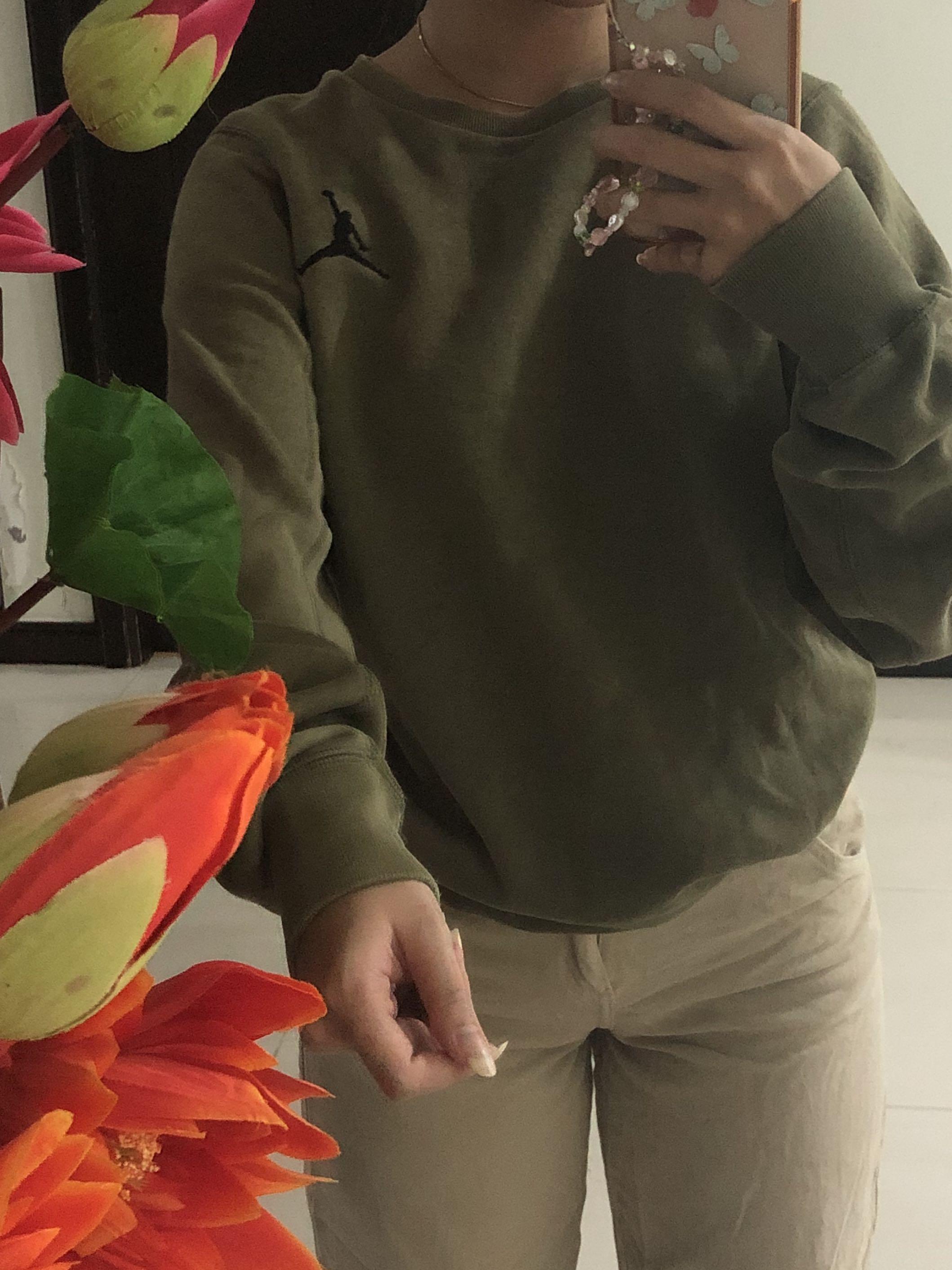 Thrifted nike sweater, Women's Fashion 