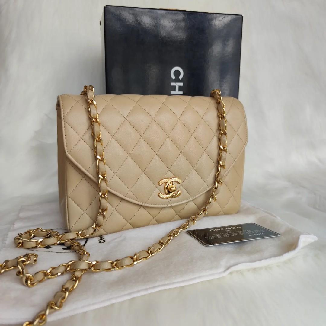 Vintage Chanel Beige Halfmoon 24k GHW ✨, Women's Fashion, Bags & Wallets, Cross-body  Bags on Carousell