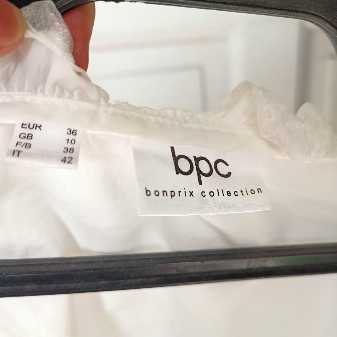 white crop top puffed sleeves (Category: Others Tops) located in Mandaluyong City. Submitted by declutter21m (Listing ID 1156572464, Image 2). Description: don't hesitate to make an offer! :D used twice only bonprix collection fits small rfs: decluttering.