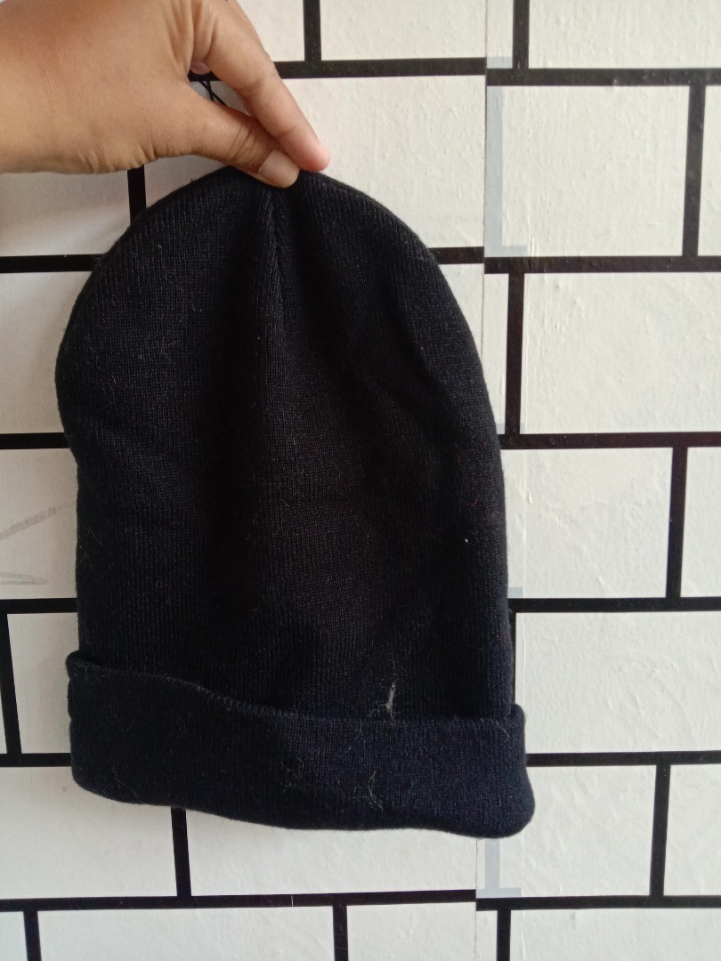 ZARA BEANIE, Fesyen Pria, Aksesoris 