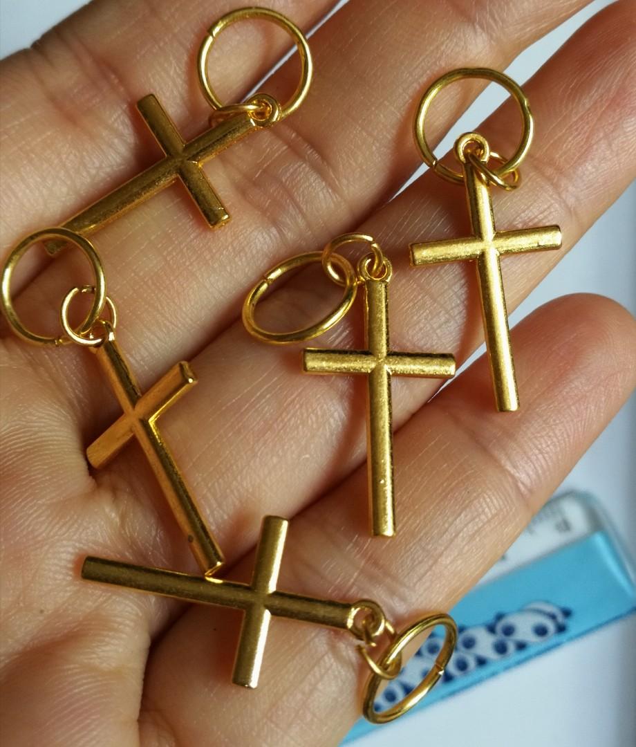 5 5pc 合金吊墜金色十字架帶開口圈zinc Alloy Metal Charm Golden Color Cross 耳飾材料earring Materials Pendant 吊咀吊嘴吊飾掛件 手工材料 手作材料 Diy Material Diy Jewelry Lvpndiy 22q2 興趣及遊戲