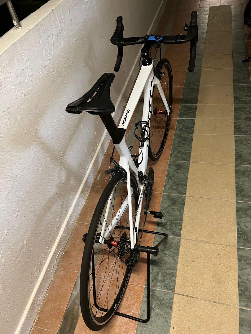 Alcott road bike made in store