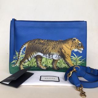 (Category: ) located in . Submitted by exclusive_shopper (Listing ID 1156735178, Image 1). Description: .