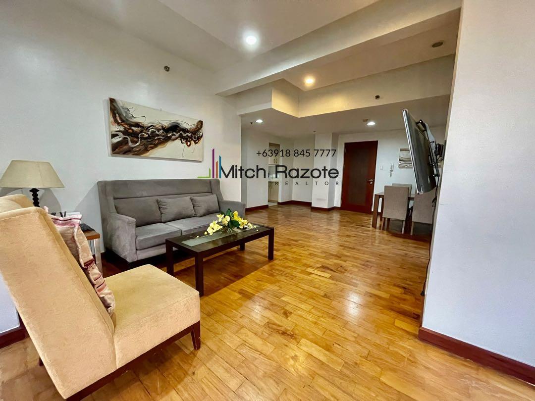 Beautiful 3 Bedroom Unit For Sale at Mosaic Tower Near Greenbelt Makati