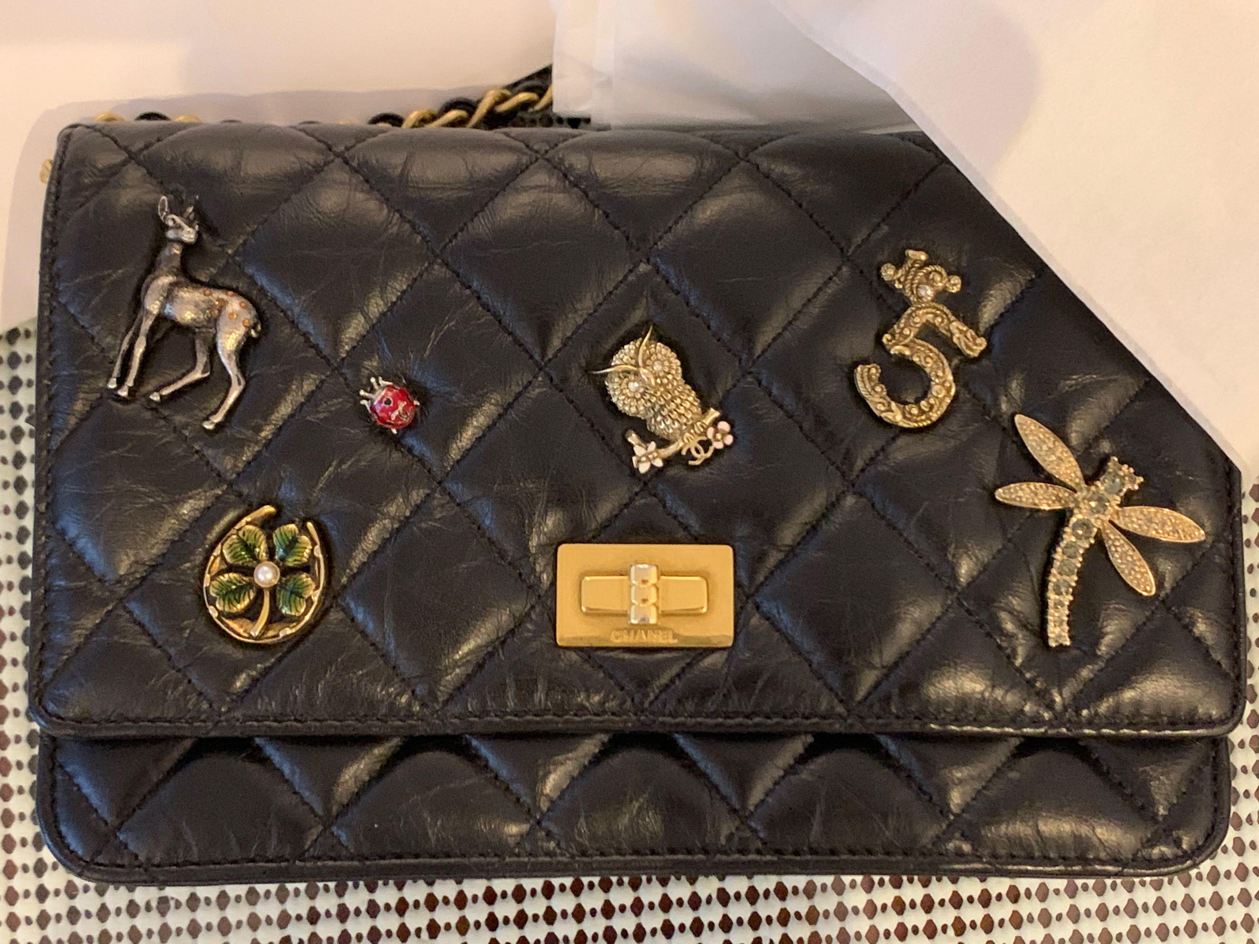 Chanel 2.55 woc 限量款徽章包／信封包, 名牌精品, 精品包與皮夾 - 小物