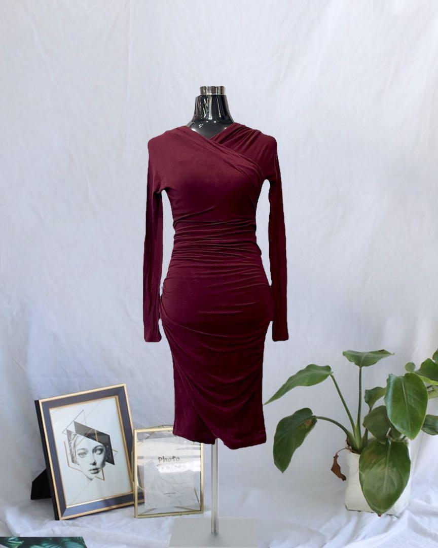 Formal dress (Category: Dresses) located in Manila. Submitted by sofia_anne (Listing ID 1156892314, Image 1). Description: ⭐️Pre-loved⭐️ Size: Small / Medium / large Price: 200php.