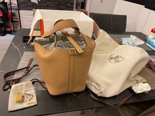 （分類：）位於 。 由 chloeccb 提交（商品編號 1156898797，圖片 1）。簡介： 。
