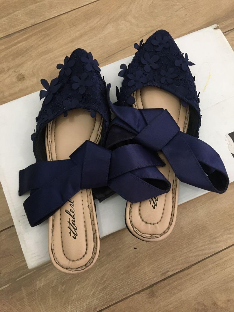 slip on bow sandals