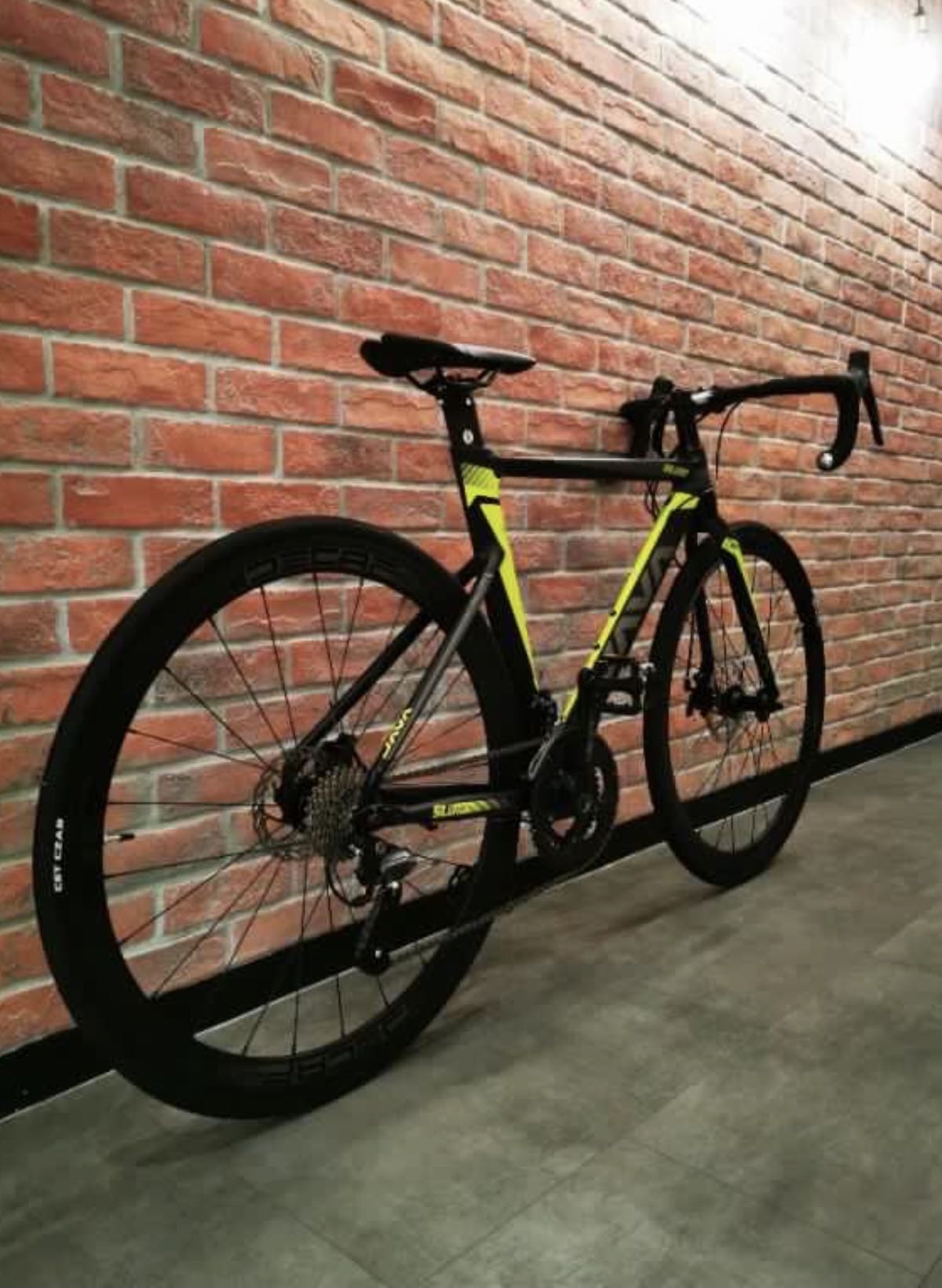 java siluro 2 road bike carbon bike 公路車 碳纖前叉 公路單車 新手車, 運動產品, 單車及配件