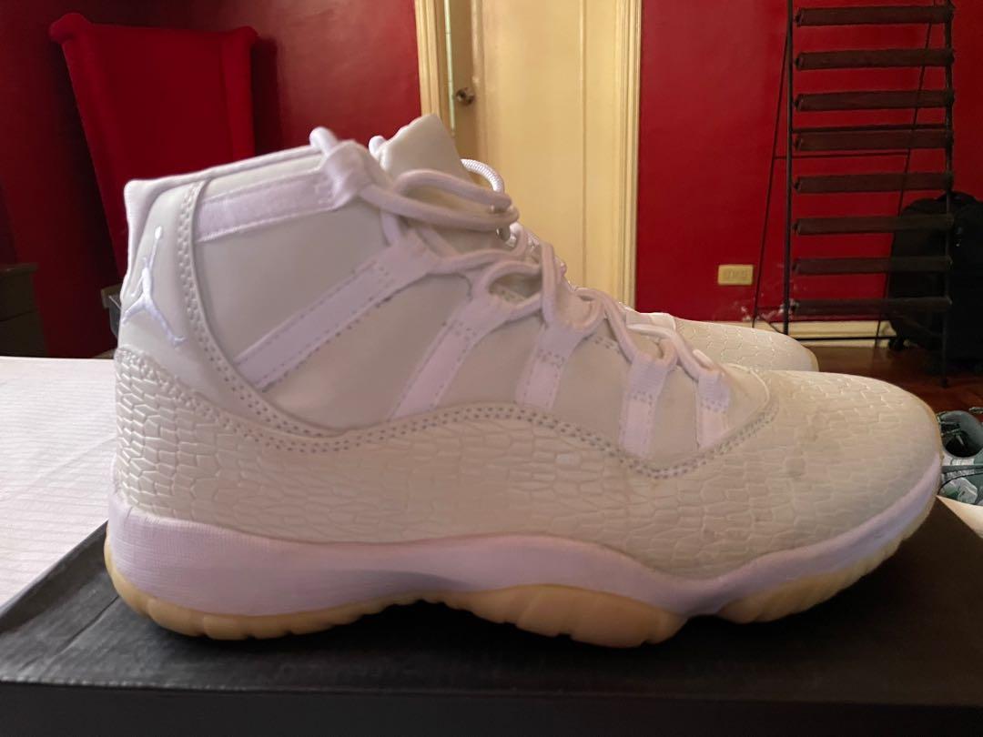 Air jordan 11 frost white sales
