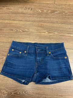 LEVIS牛仔短褲