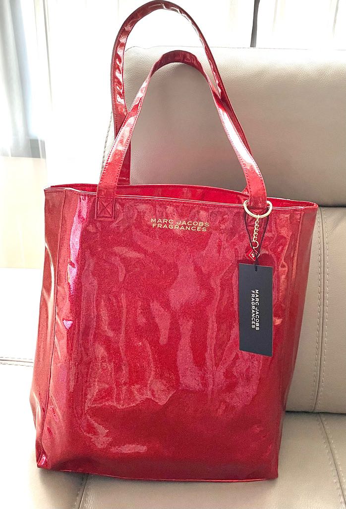 Marc jacobs fragrance bag 2025