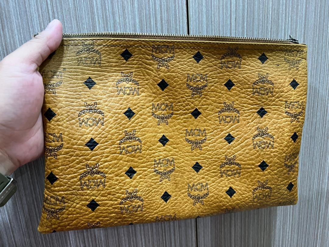 Clutch hotsell mcm bag