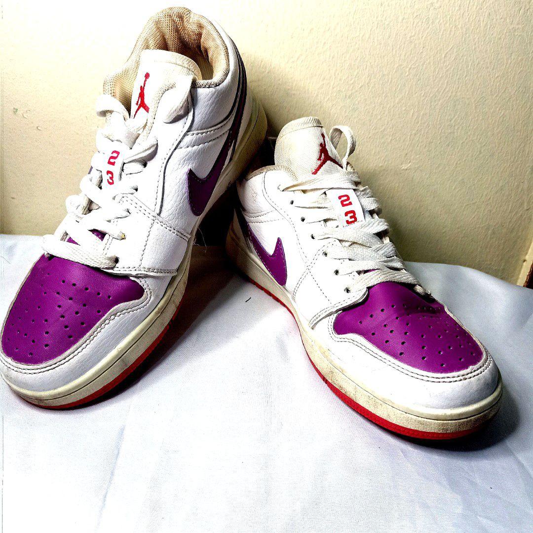 Nike Air Jordan 23 (Pre-owned) Size 36 (Category: Sneakers) located in Baguio. Submitted by kayekathh (Listing ID 1147011218, Image 2). Description: Nike Air Jordan 23 (Pre-owned) Excellent condition Size 36.