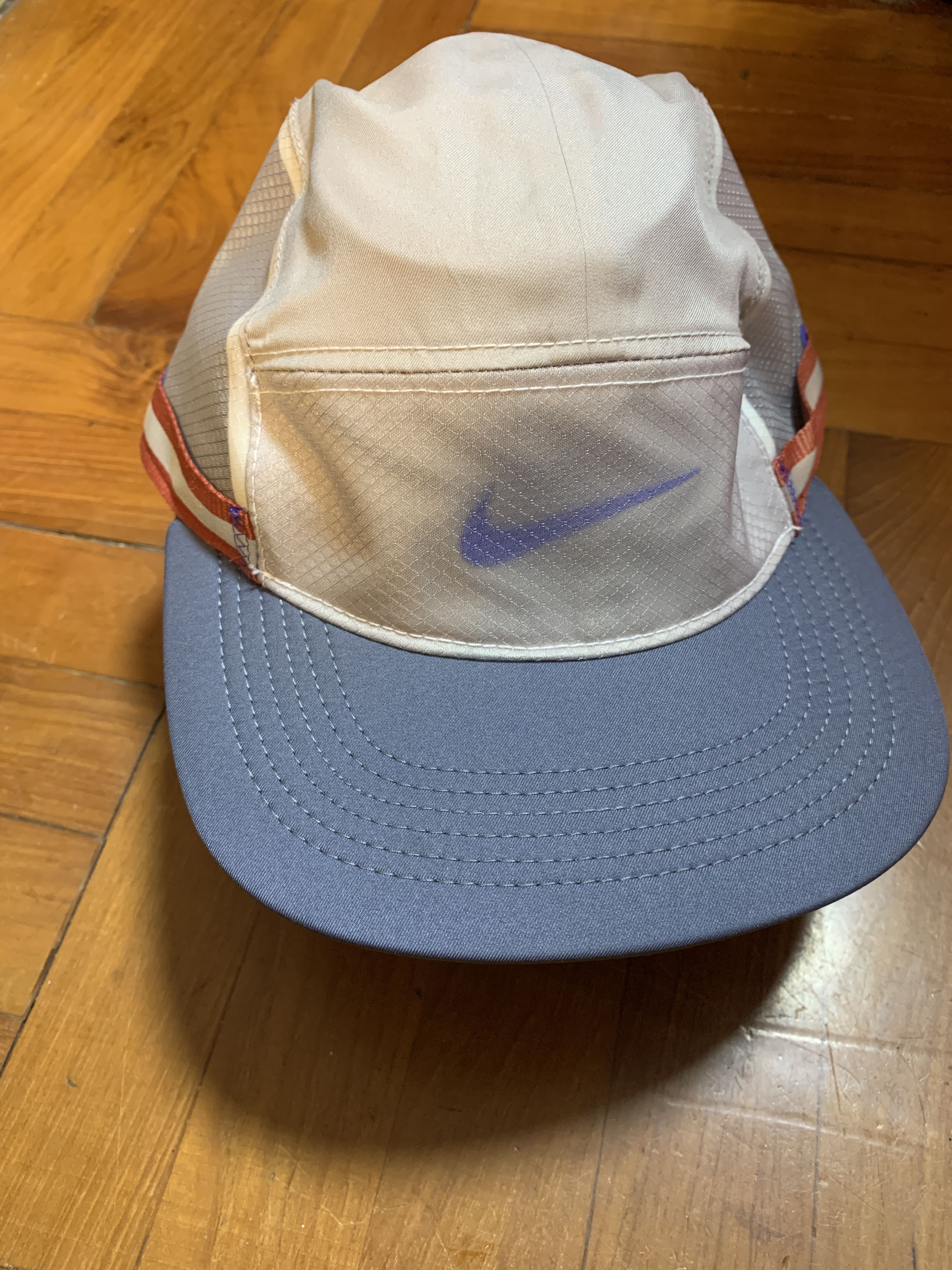 Nike ispa aw84 top