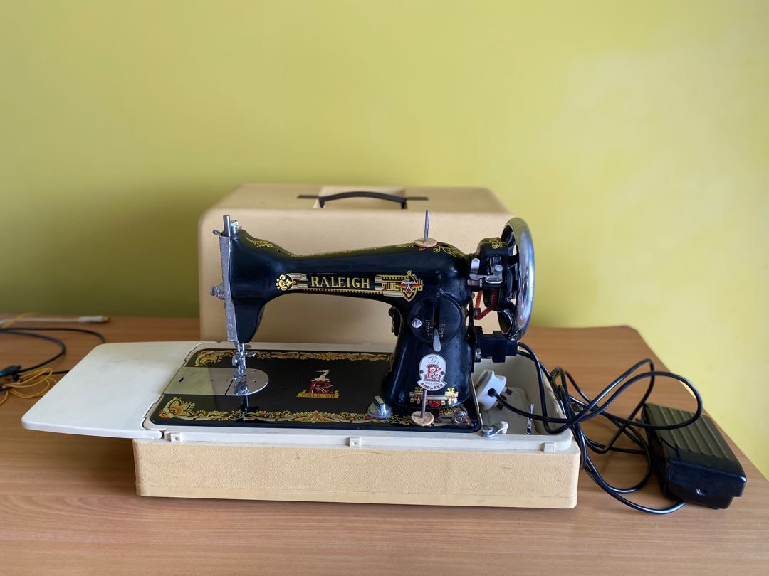 Raleigh Sewing Machine, Everything Else on Carousell