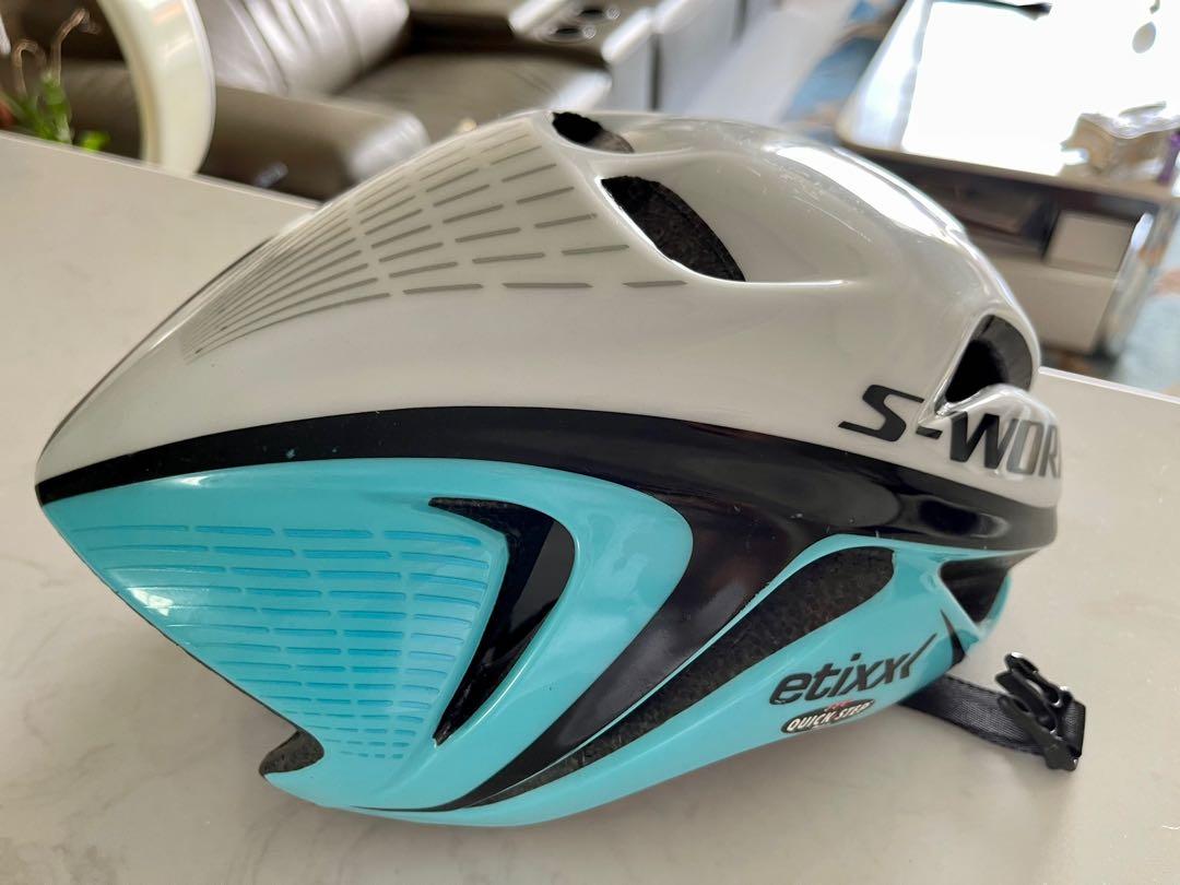 S works evade 1 outlet