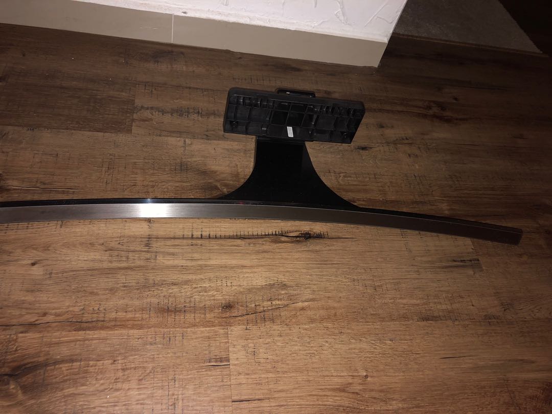 Samsung curved online tv stand